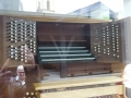 Spieltisch der Orgel im Festungsneuhof