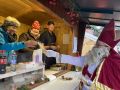 Der Nikolaus am Stand des Siedlervereins