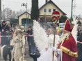 Der Nikolaus überwacht das höllische Geschehen