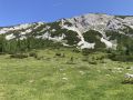 Das Kalkgebirge Richtung Norden mit einem weitverzweigten Höhlensystem