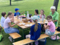 Alle lassen sich die Jause schmecken