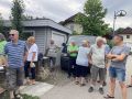 Plauderei vor Beginn des Baumschnitts